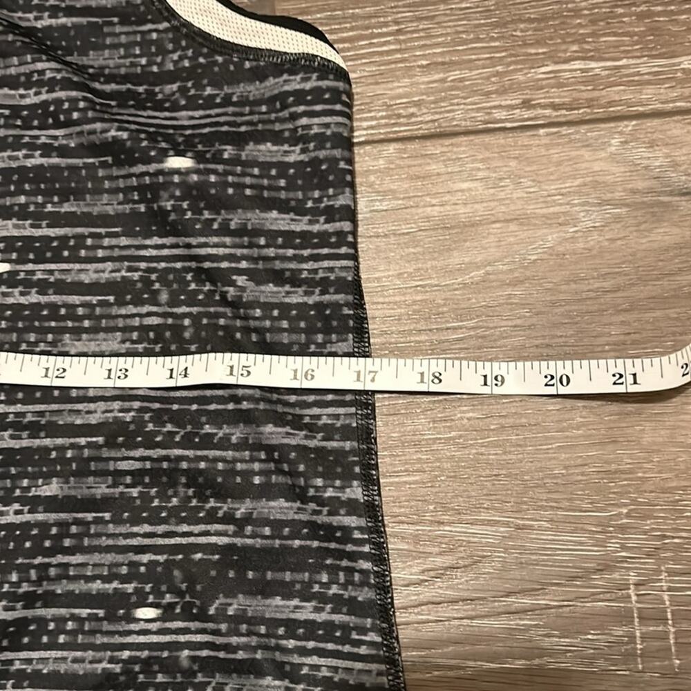 Champion Duo Dry - 2 Workout tops Size Medium - Picture 6 of 13